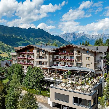 Aktivhotel Alpendorf Санкт Йохан им Понгау Екстериор снимка