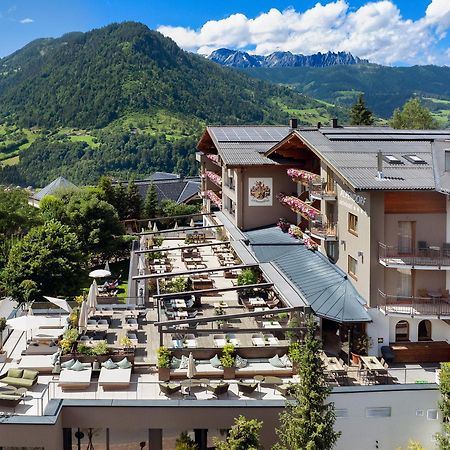 Aktivhotel Alpendorf Санкт Йохан им Понгау Екстериор снимка