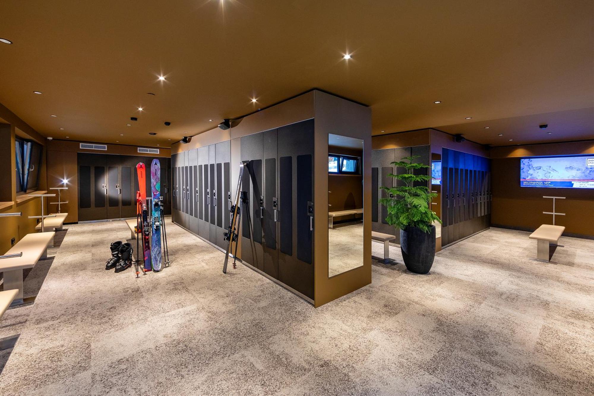 Aktivhotel Alpendorf Санкт Йохан им Понгау Екстериор снимка